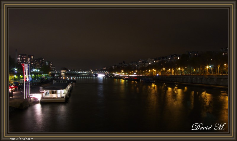 La_Seine_depuis_le_pont_entre_la_Tour_Eiffel_et_le_Trocadero.jpg